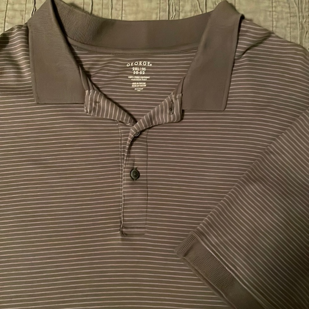 Men’s gray striped polo shirt with white stripes